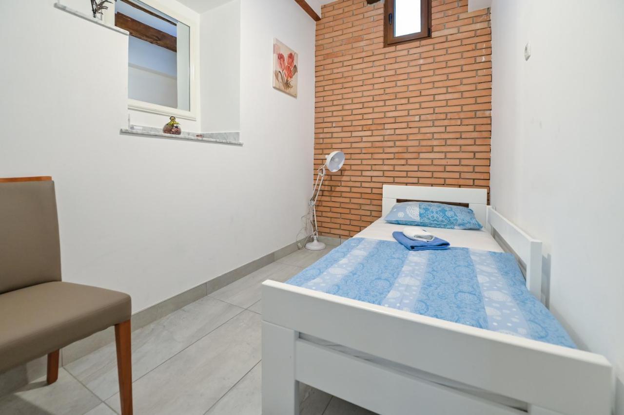 Apartments Smoky Novalja Kültér fotó